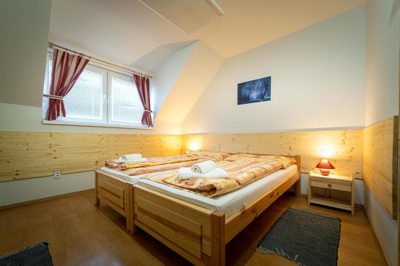 Penzion & Bar Natali Spissky Stvrtok Exteriör bild